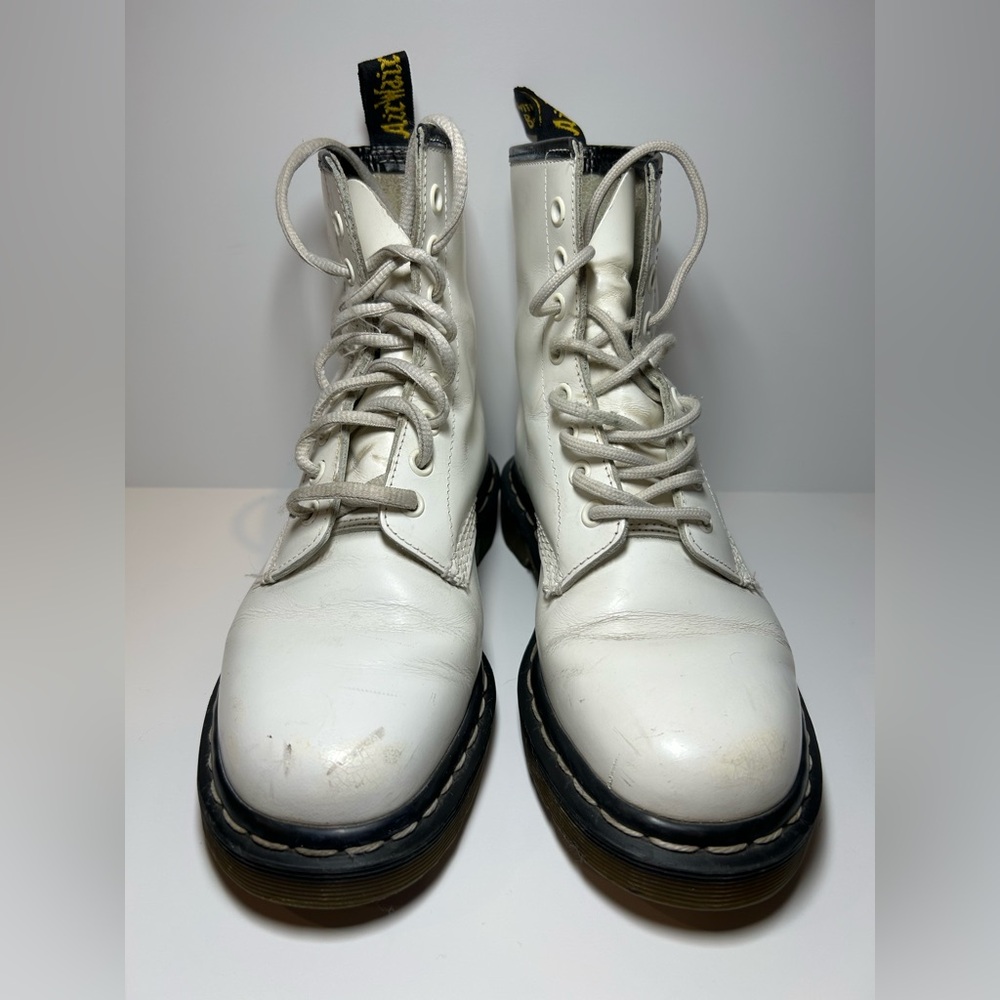 Vintage 90s Dr. Marten White Leather 8 eye Lace-Up Boots